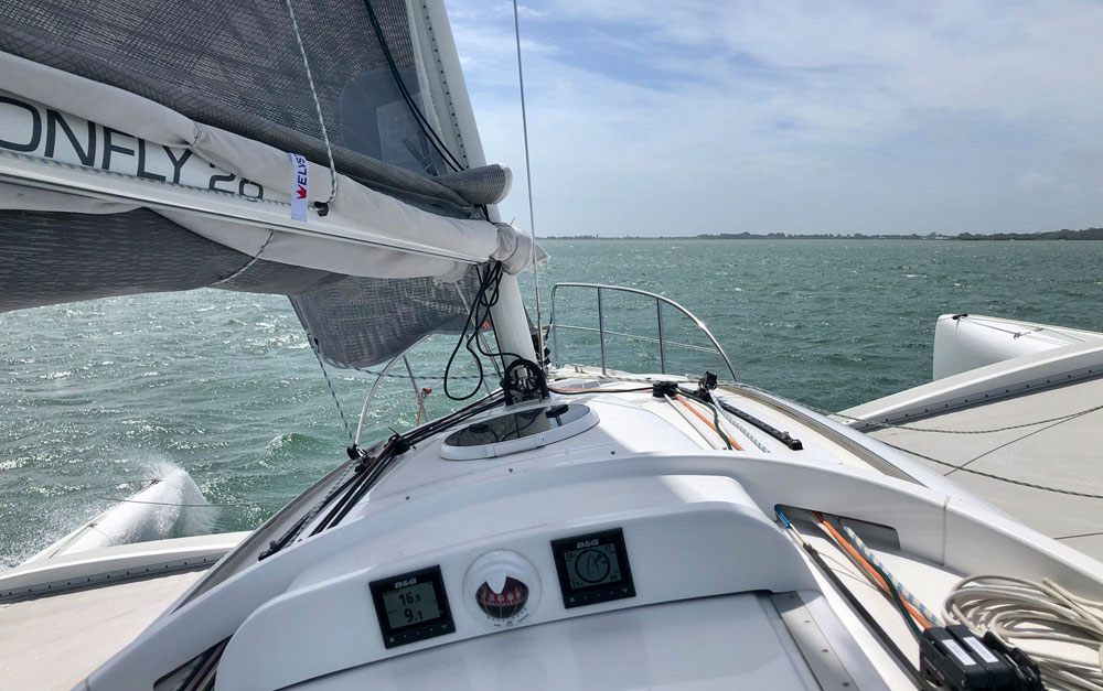 boating_is_back_2 Dragonfly 28 Performance trimaran fast reaching