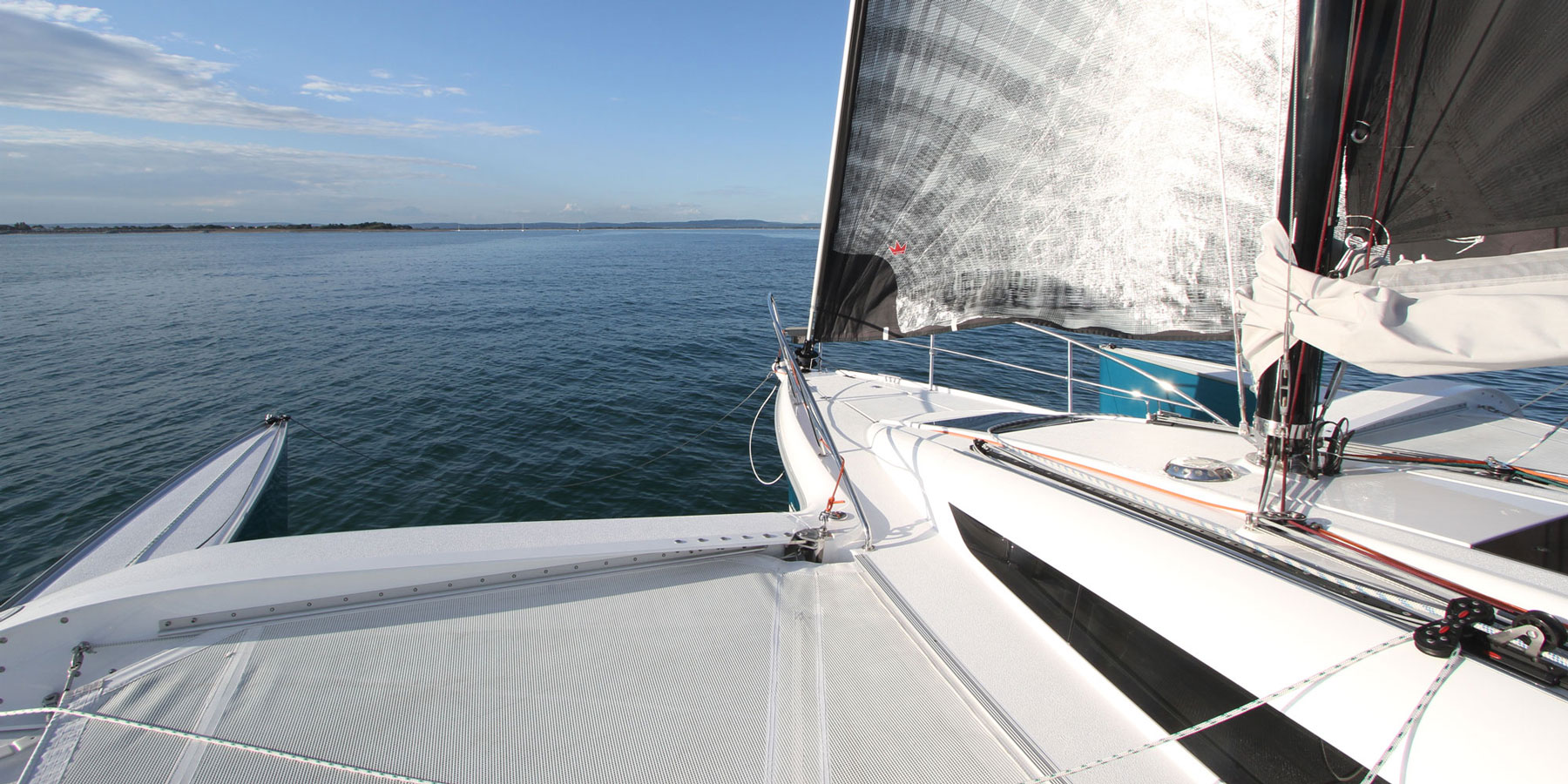 Dragonfly 32 trimaran offers huge deck space