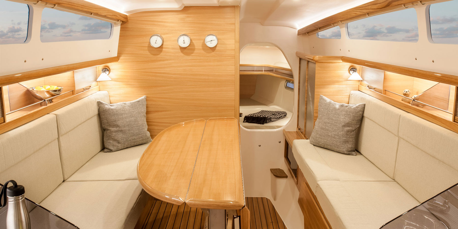 Dragonfly 32 main cabin in elm