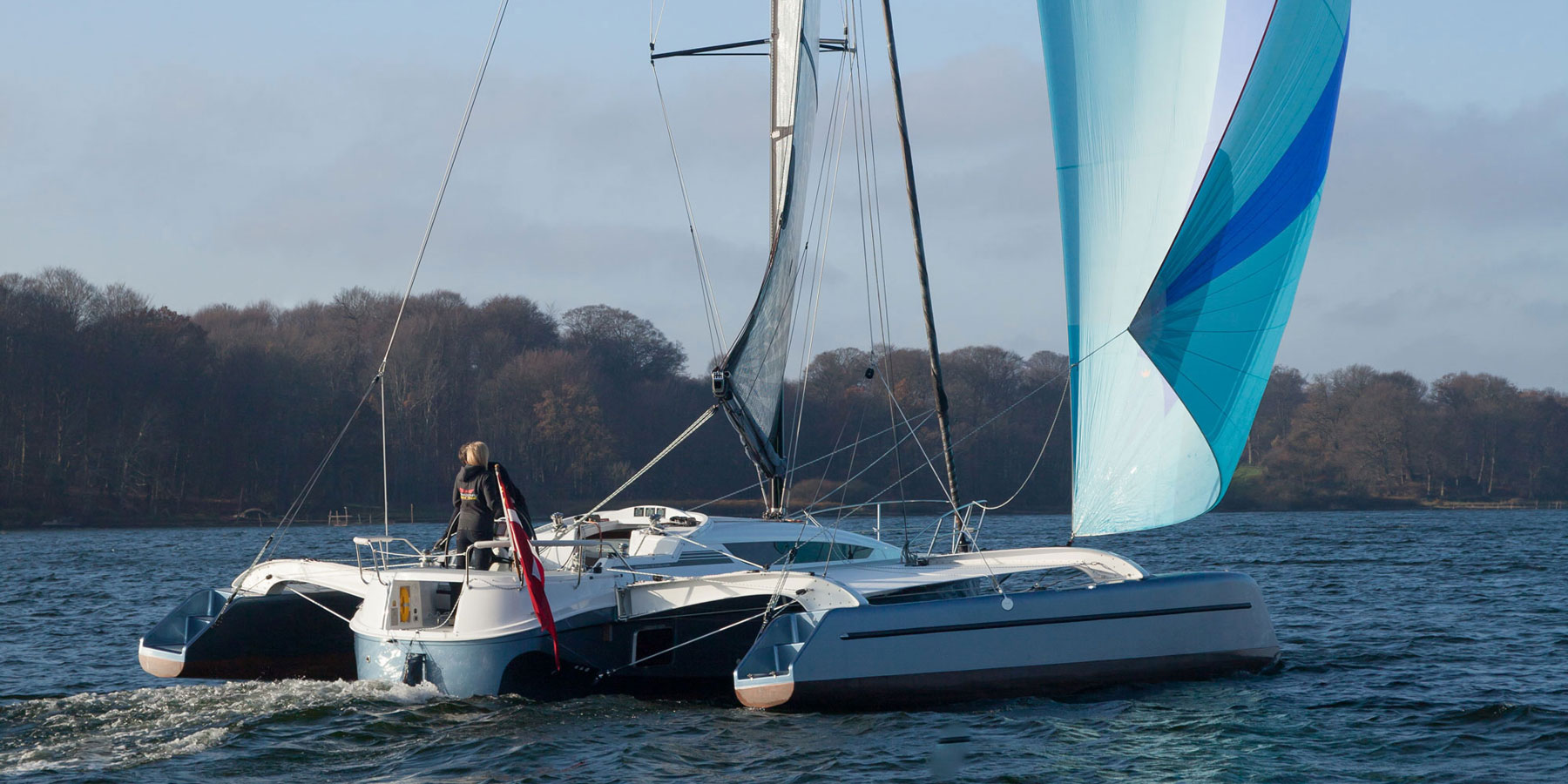 Dragonfly 32 Evolution trimaran sailing with gennaker