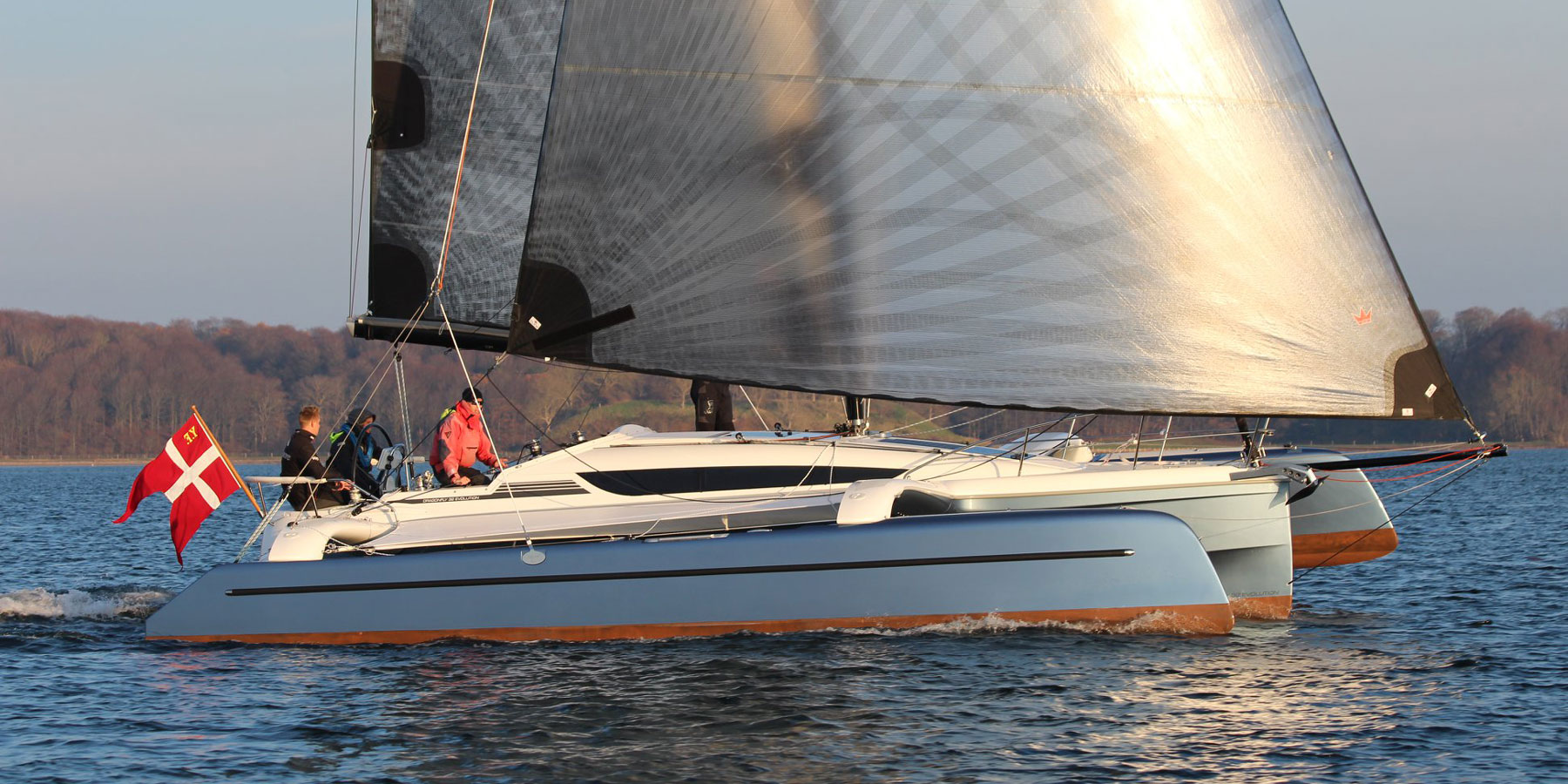 Dragonfly 32 Evolution trimaran sailing with Code 0