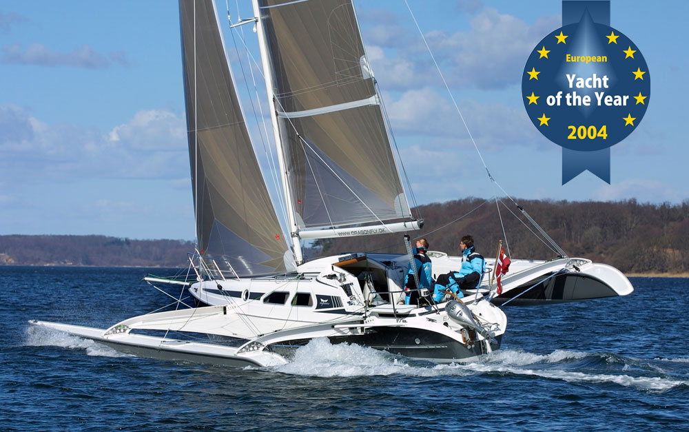 Dragonfly 920 European Yacht of the Year 2004