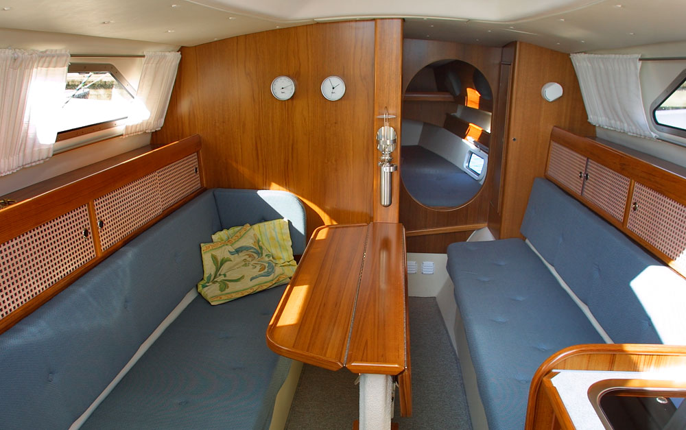 Dragonfly 920 main cabin