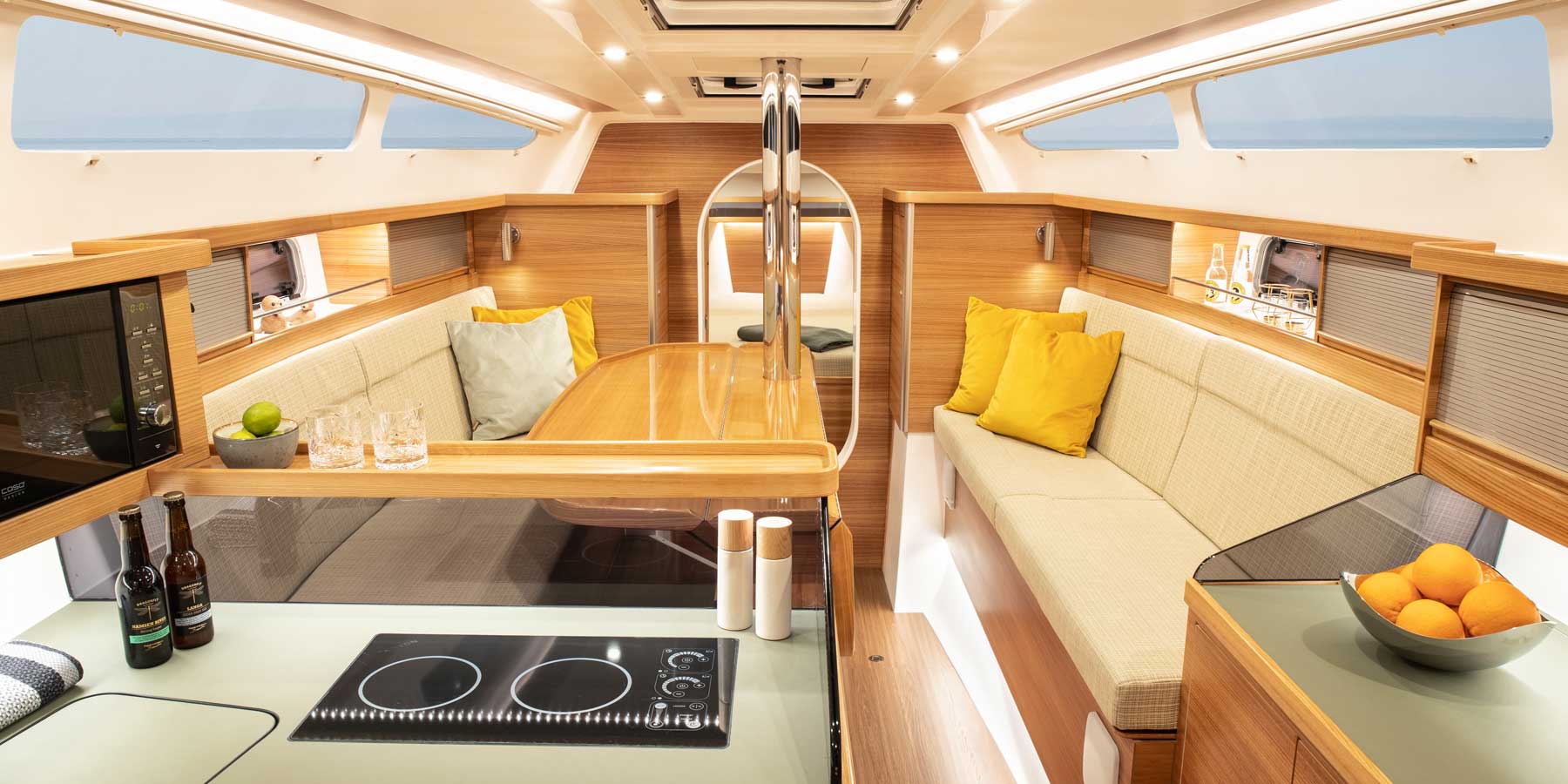 Dragonfly 40 interior