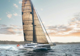 Dragonfly 40 trimaran