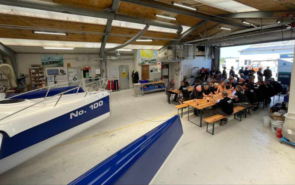 Dragonfly 25 no 100 celebrated by the yard team