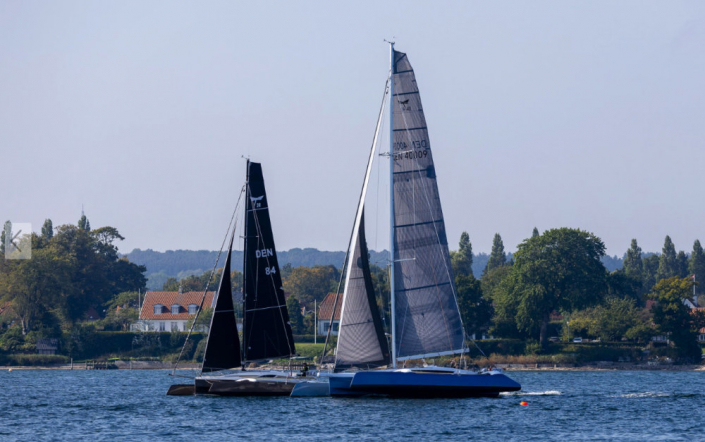 Dragonfly 40 and 28 on Silverrudder 24 race