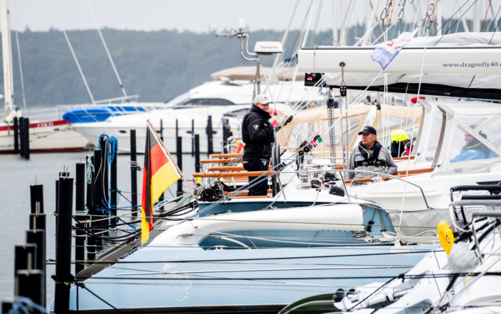 DragonflyDays24-DF40-folded Dragonfly 40 in marina